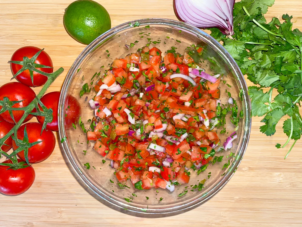 Classic Fresh Salsa Fresca (Pico de Gallo)