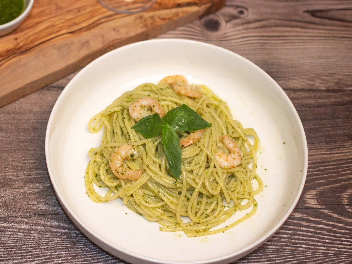 Pesto Spaghetti with King Prawns
