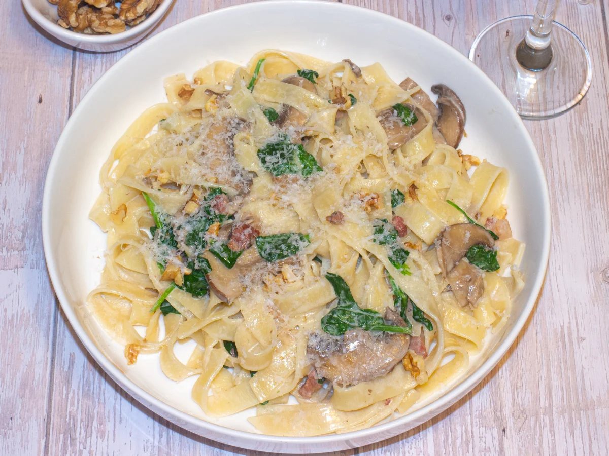Creamy Pancetta, Mushroom and Spinach Fettuccine