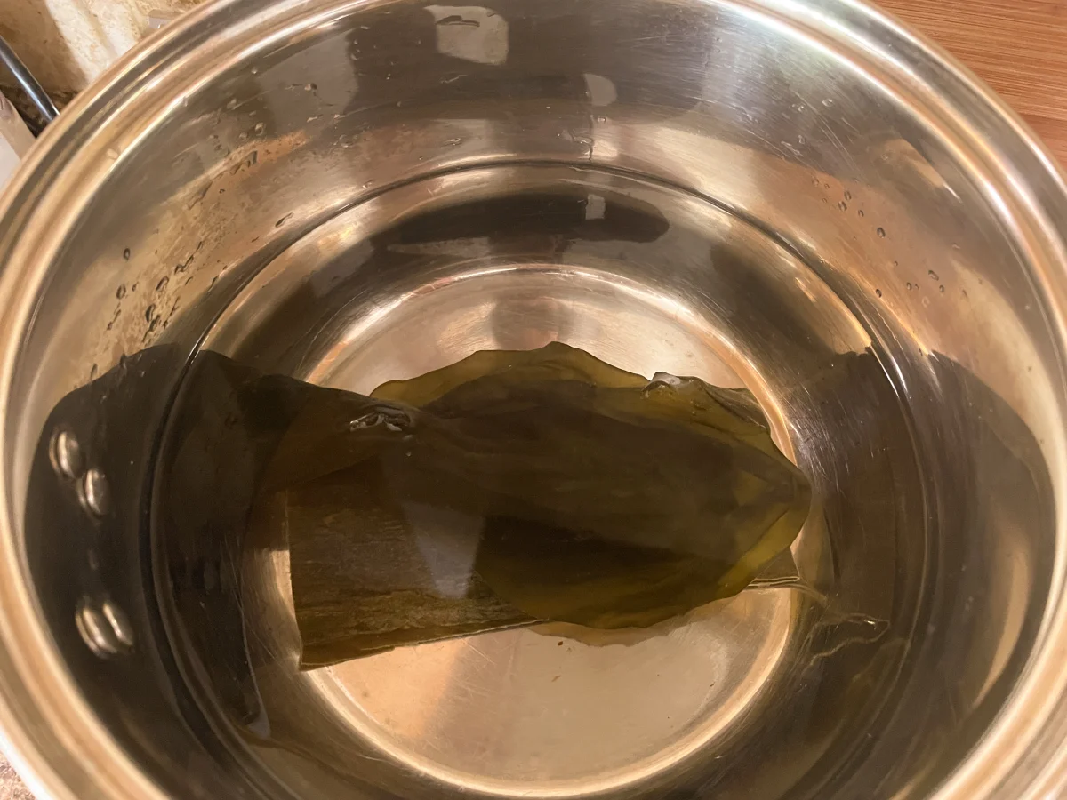 Kombu added to a pan of water